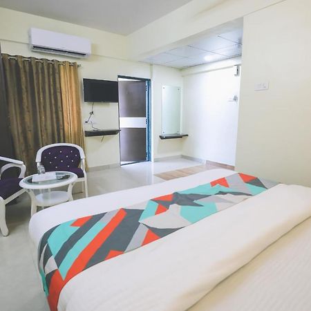 The Paradise Aundh Hotel Pune Bagian luar foto