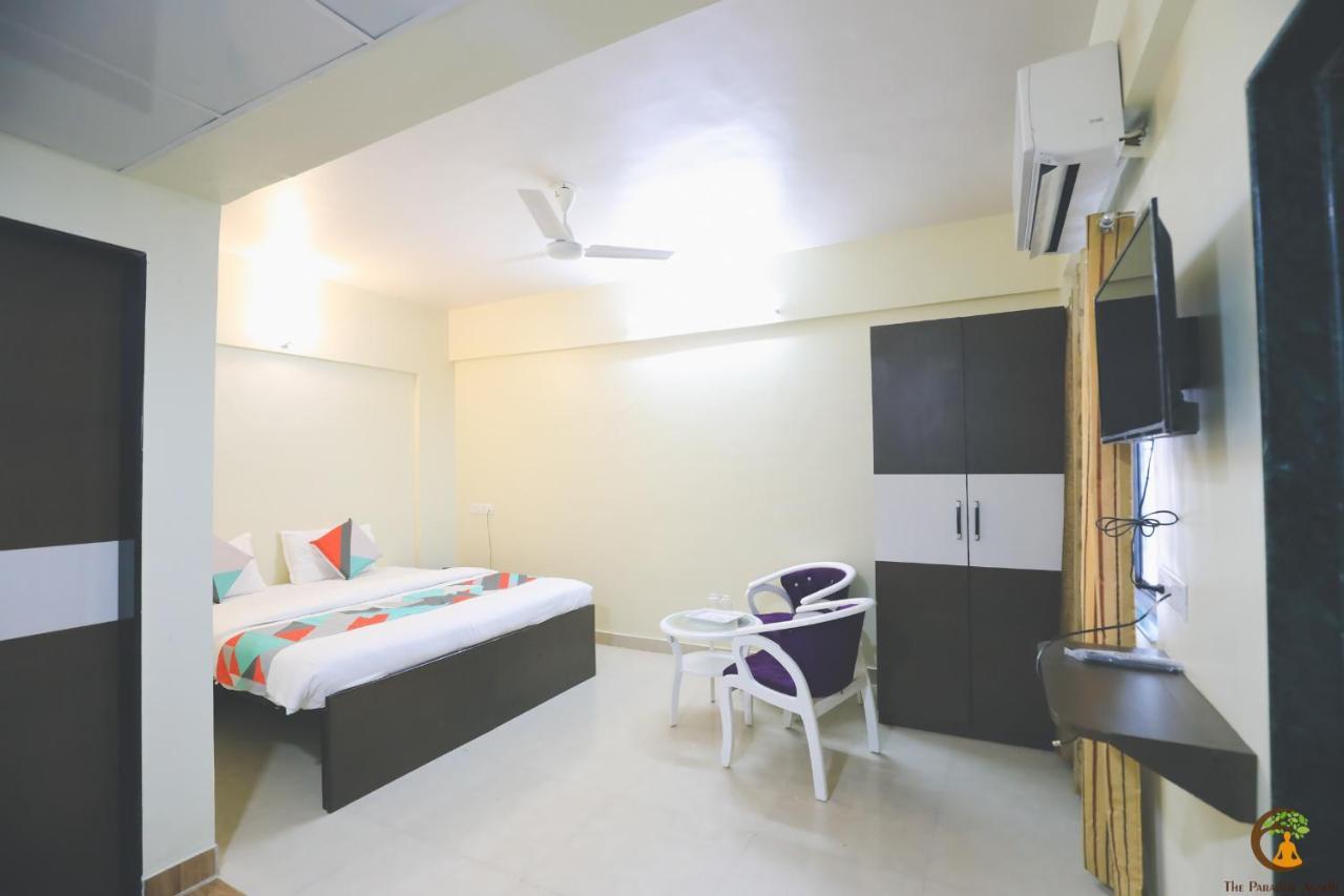 The Paradise Aundh Hotel Pune Bagian luar foto